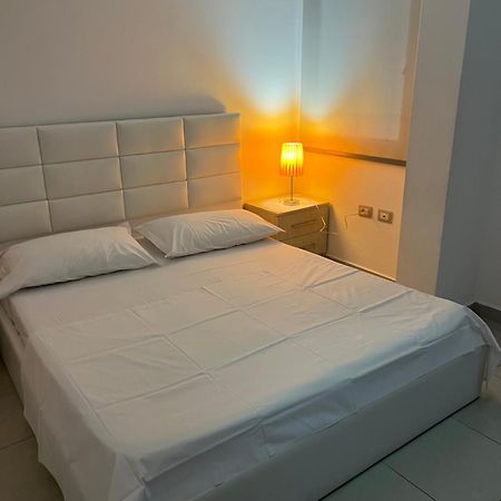 Sea View Apartment! Влёра Экстерьер фото